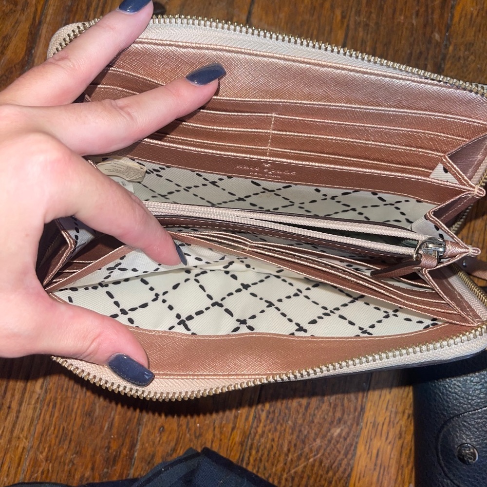 Kate Spade Wallet - Picture 5 of 7